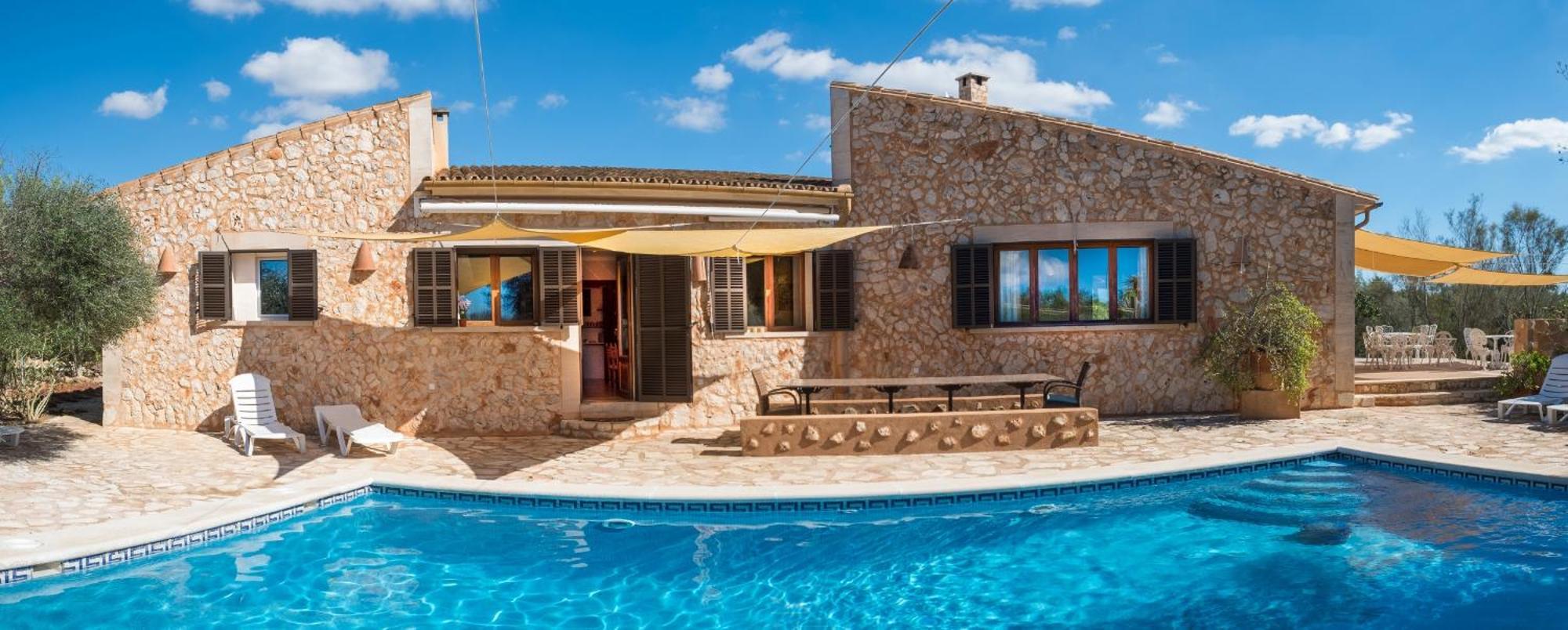 Salinas Family & Friends Villa